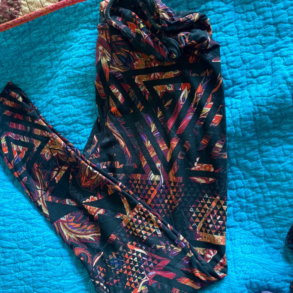 LulaRoe OS Buttery Soft Leggings